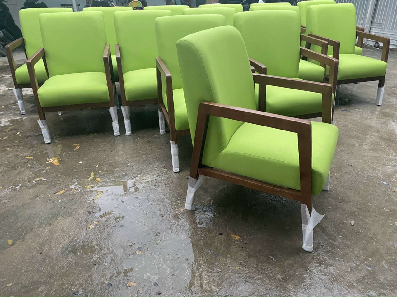 bộ bàn ghế sofa bọc niệm giá rẻ tại xưởng mã PT 006