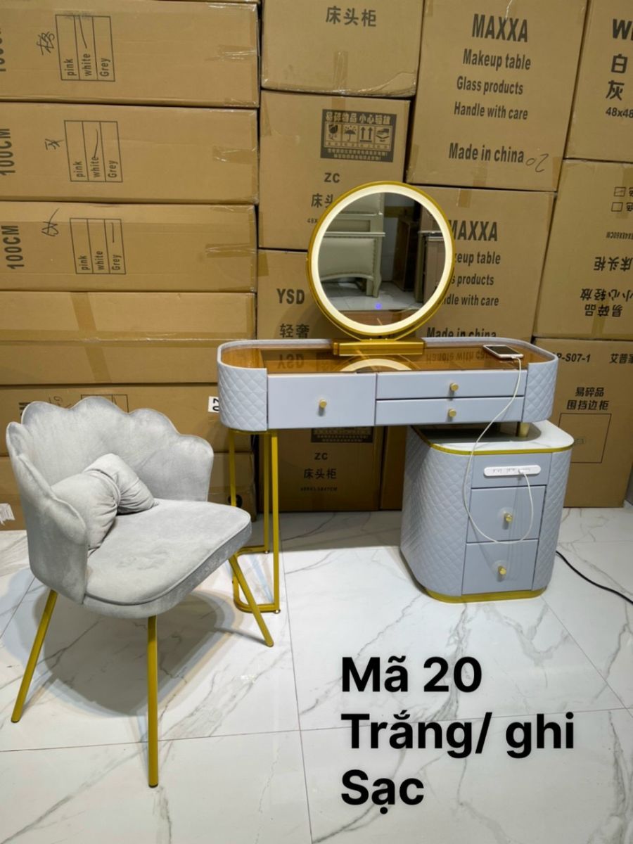 Bàn phấn nhập  khẩu PT 02