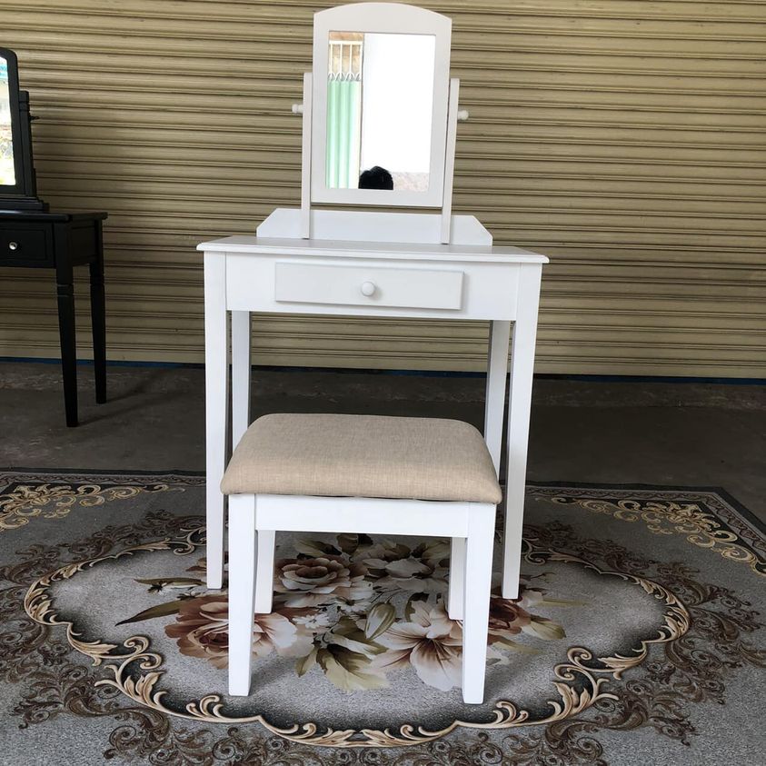 BÀN TRANG ĐIỂM MỚI 98%