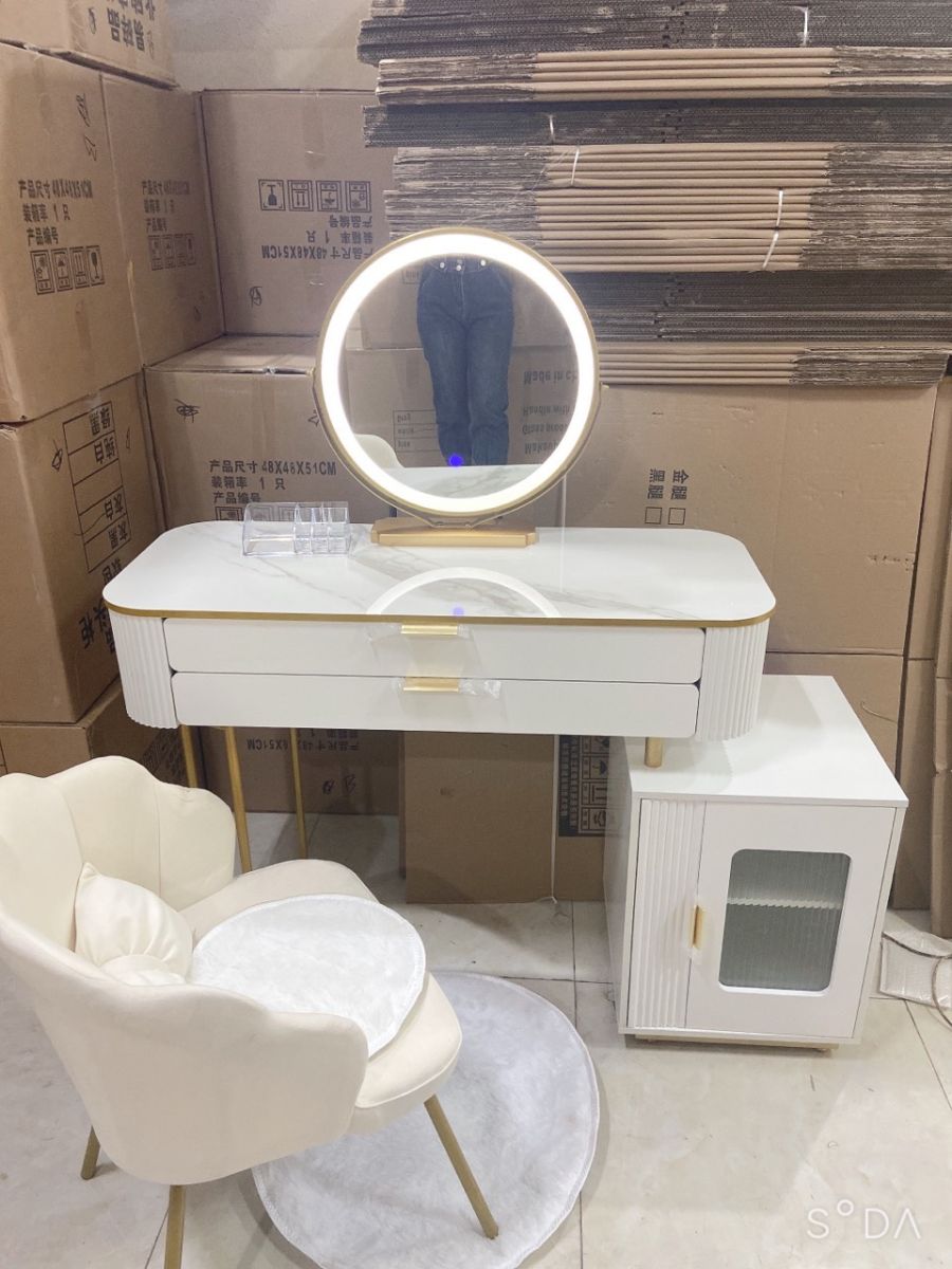 Bàn phấn nhập  khẩu PT 02