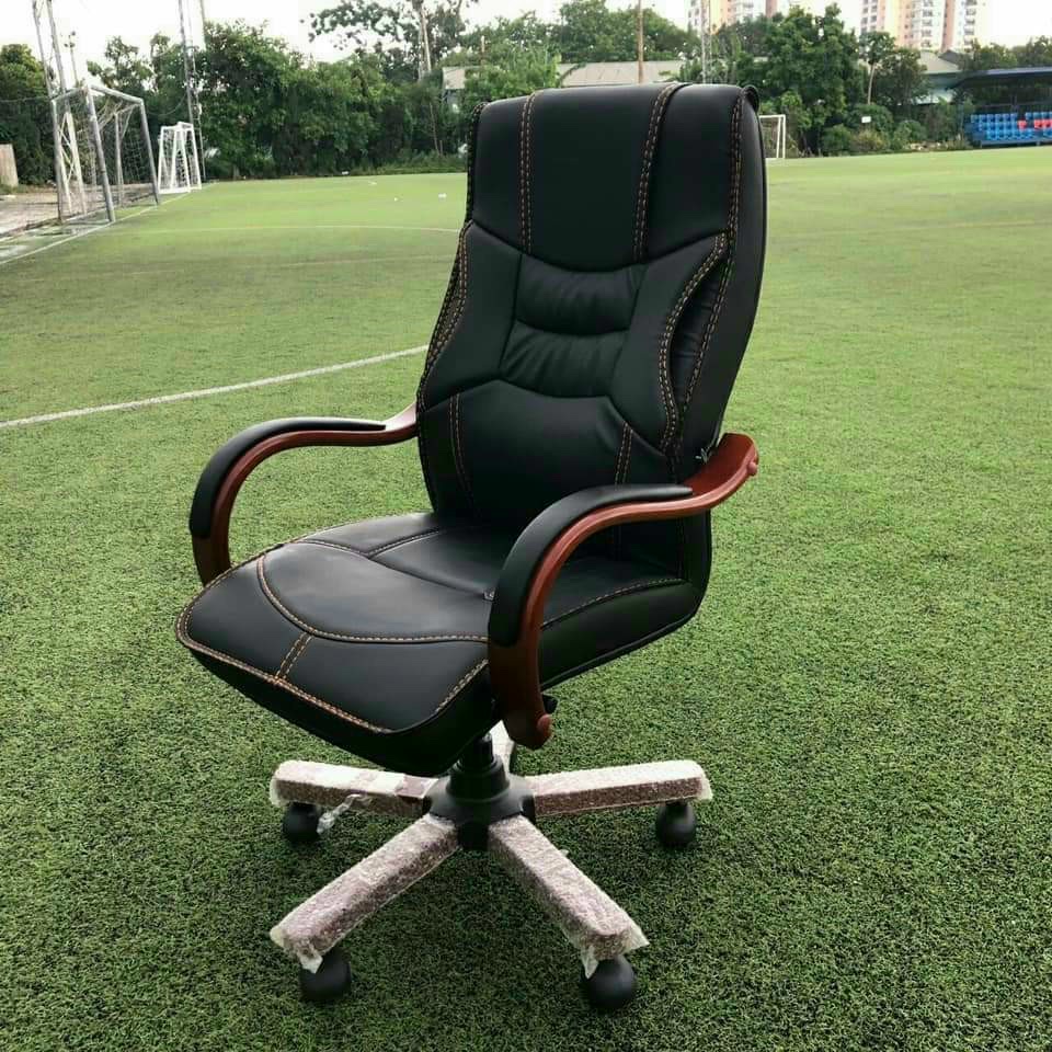 Ghế giám đốc da tay gỗ PT011
