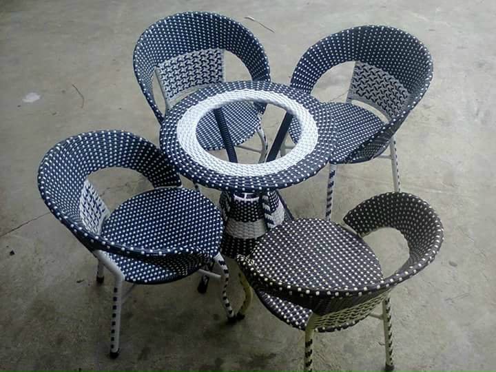 Bộ ghế mây đĩa kèm bàn PT04