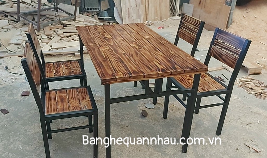 bộ bàn ghế quán nhậu gỗ thông khò lửa