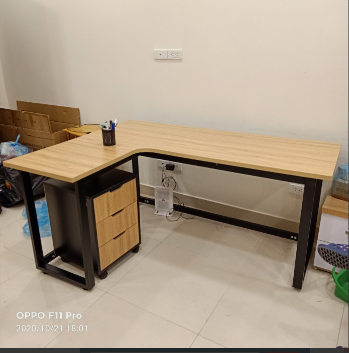 Bàn làm việc chân sắt chữ L PT279