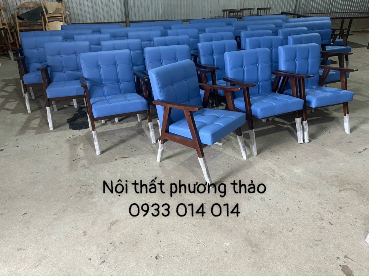 SOFA CAFE ĐƠN BỌC SIMILI XANH MAY NHẮN NÚT