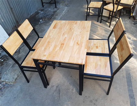 Bộ bàn ghế chân sắt sơn tỉnh điện 004