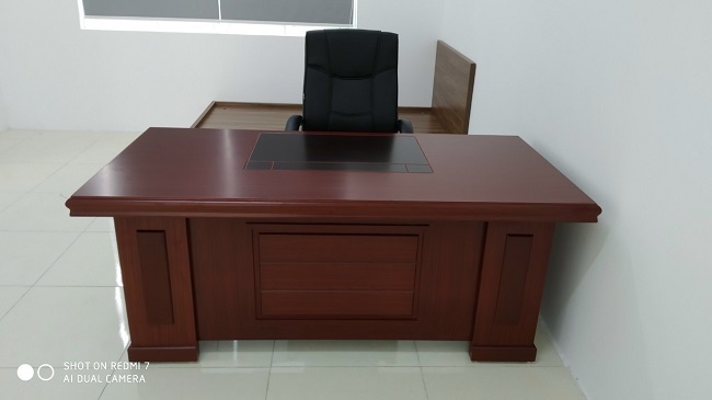 Bàn Giám Đốc PT012