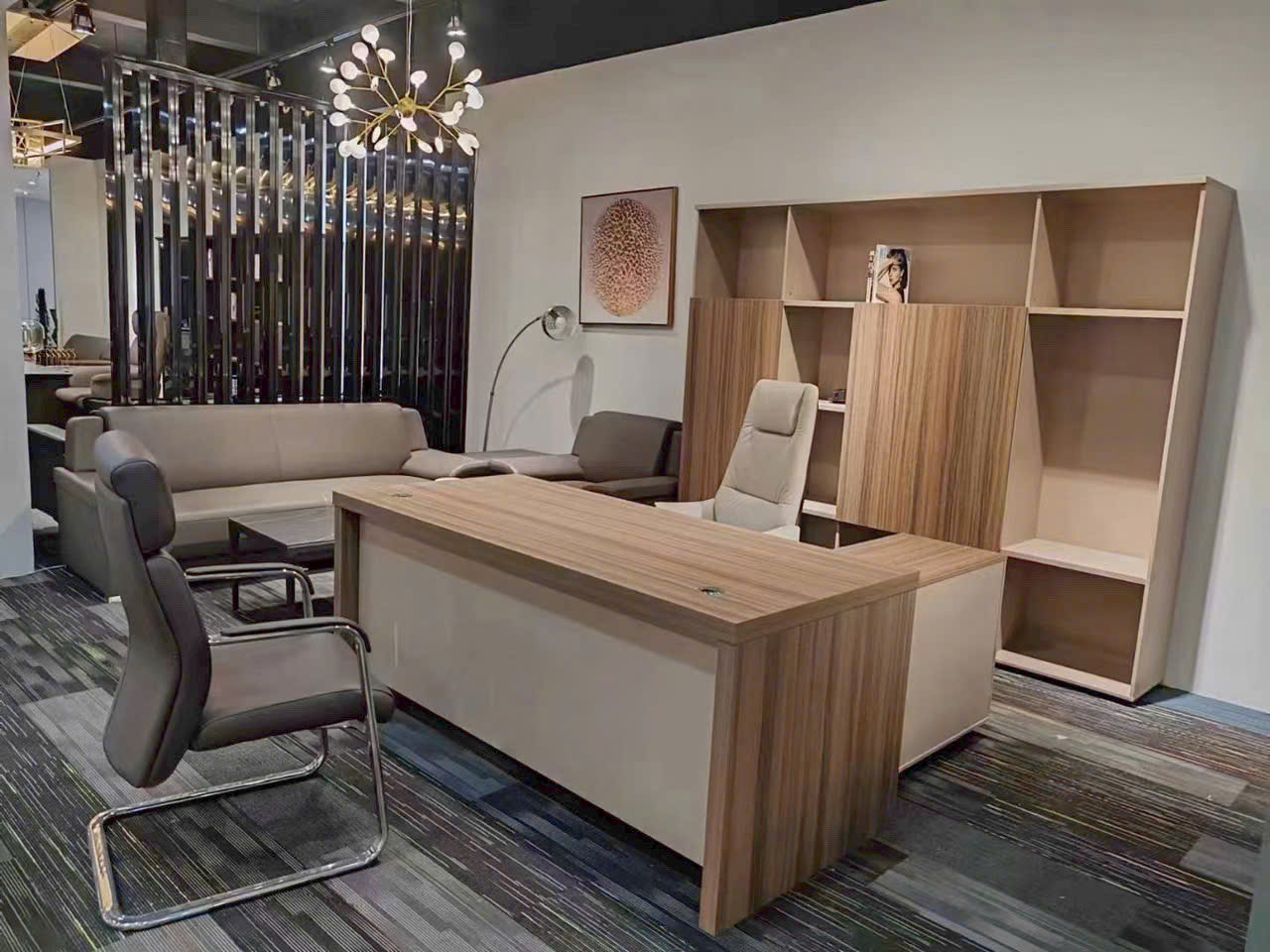 BÀN GIÁM ĐỐC GÓC L TKB01