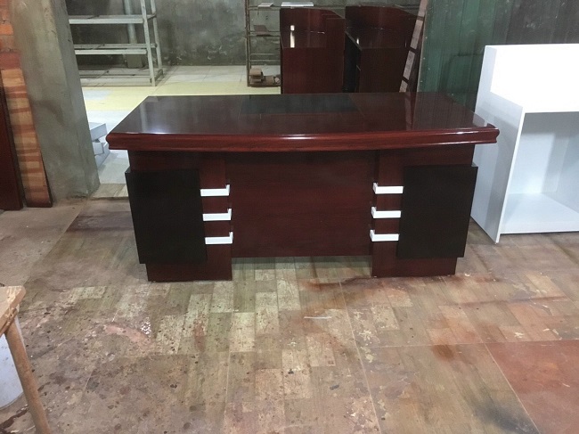 Bàn Giám Đốc PT013