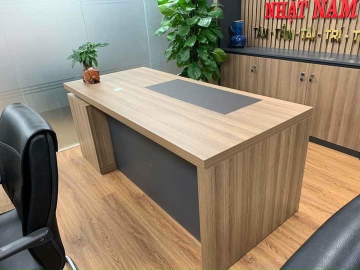 BÀN GIÁM ĐỐC , BÀN TRƯỞNG PHÒNG PT114