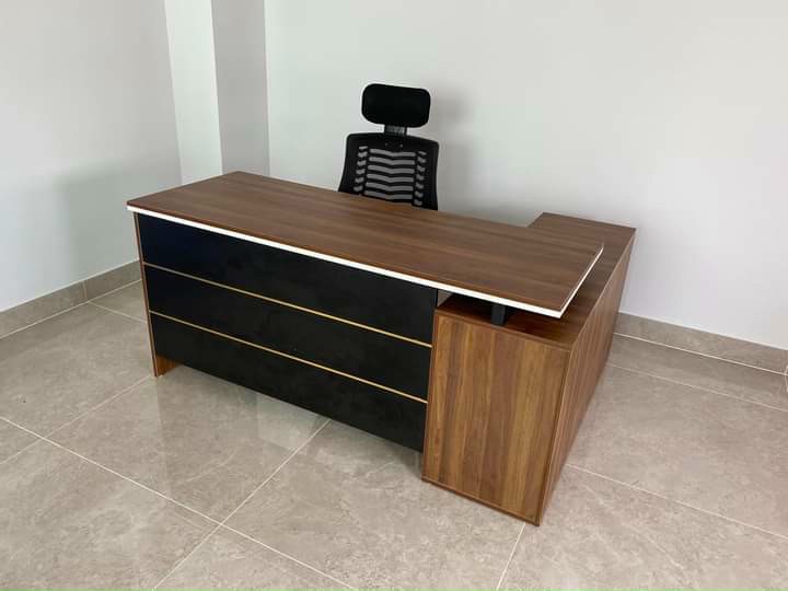 BÀN GIÁM ĐỐC , BÀN TRƯỞNG PHÒNG PT114