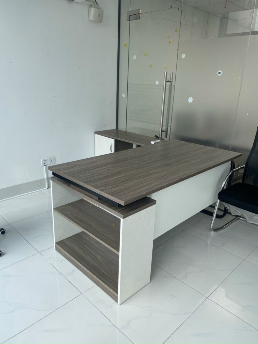 BÀN GIÁM ĐỐC PT112