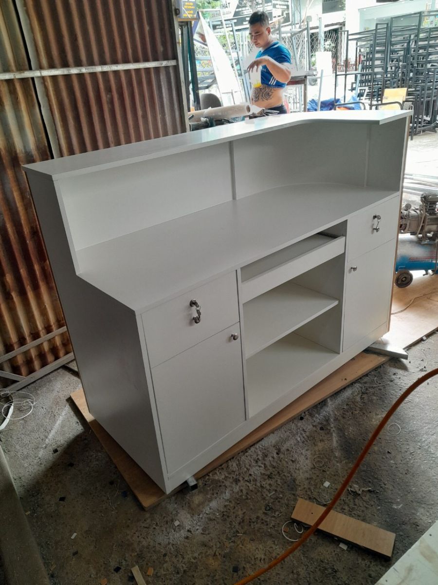Quầy lễ tân 1m6