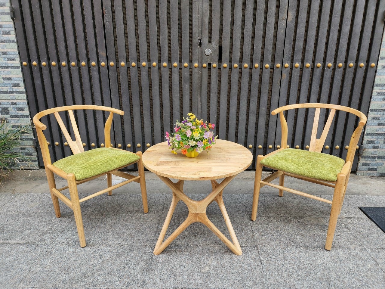 BỘ BÀN GHẾ CAFE GỖ WISHBONE 2 GHẾ 1 BÀN