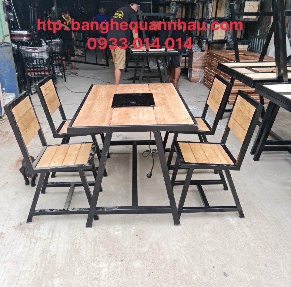 Bộ bàn ghế quán nhậu , nhà hàng chân sắt mặt gỗ cao su