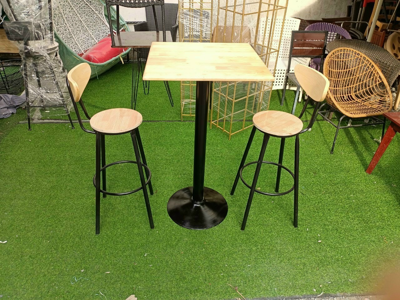 BỘ BÀN TRÒN 2 GHẾ BAR CAO CAFE