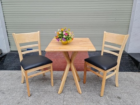 Bộ bàn vuông chân chụm PT05