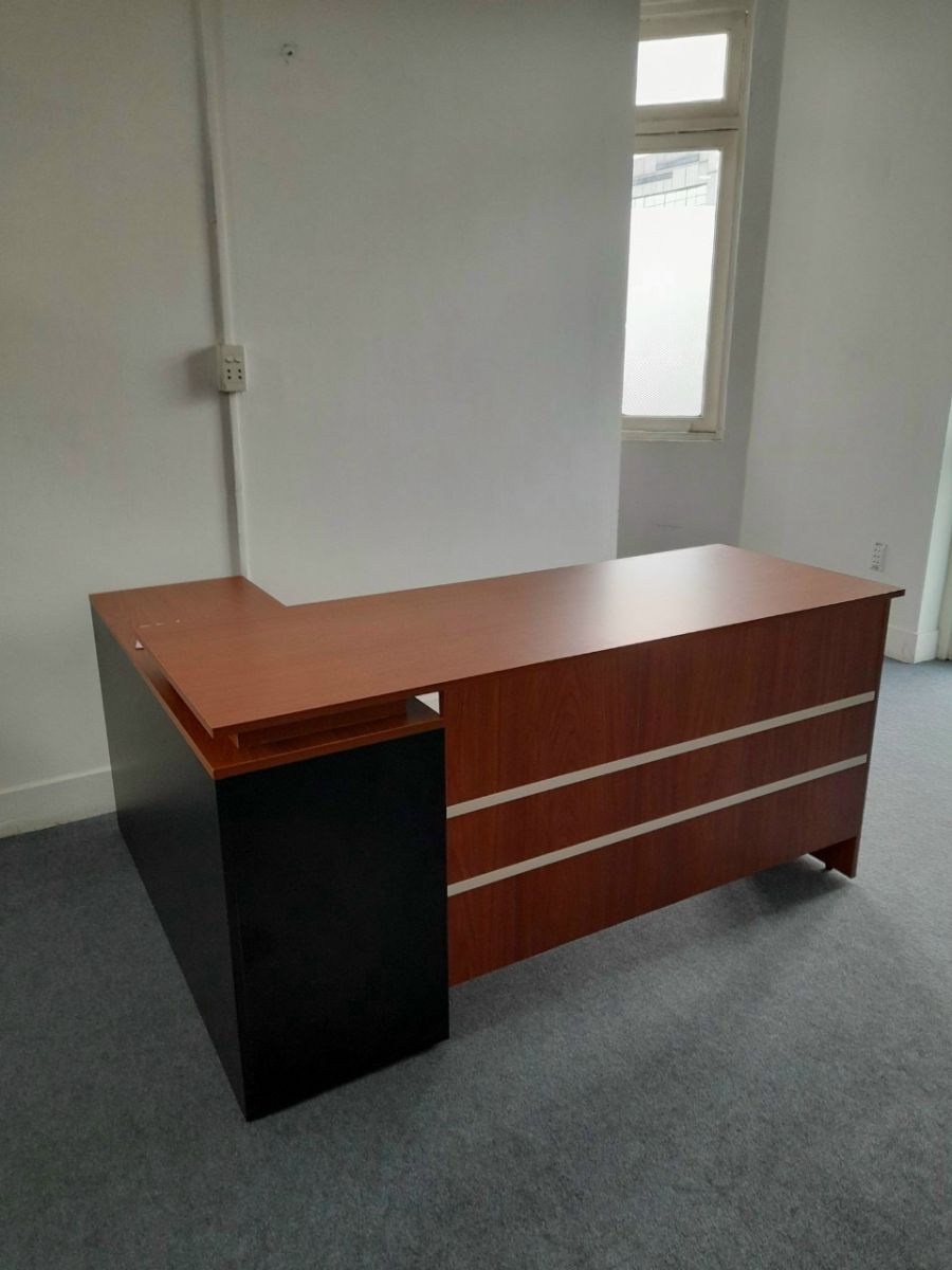 BÀN GIÁM ĐỐC PT110