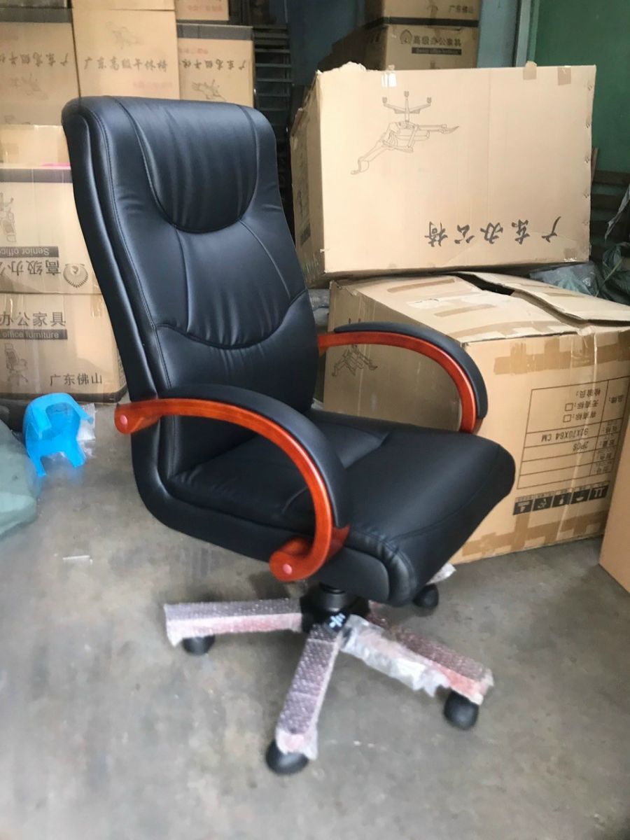 Ghế giám đốc cao cấp bọc da tay gỗ PT348