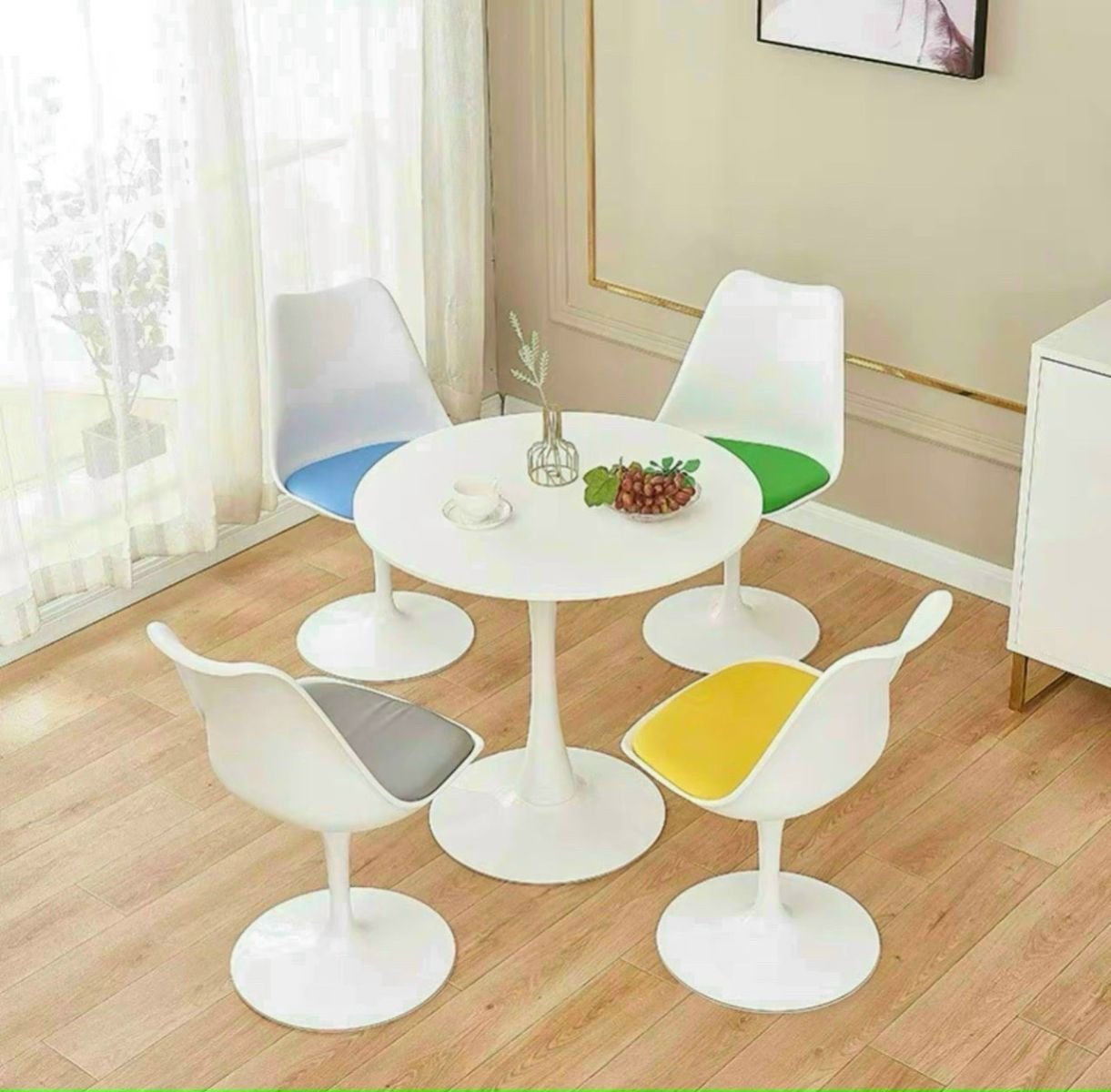 bộ bàn ghế tulip nhập khẩu