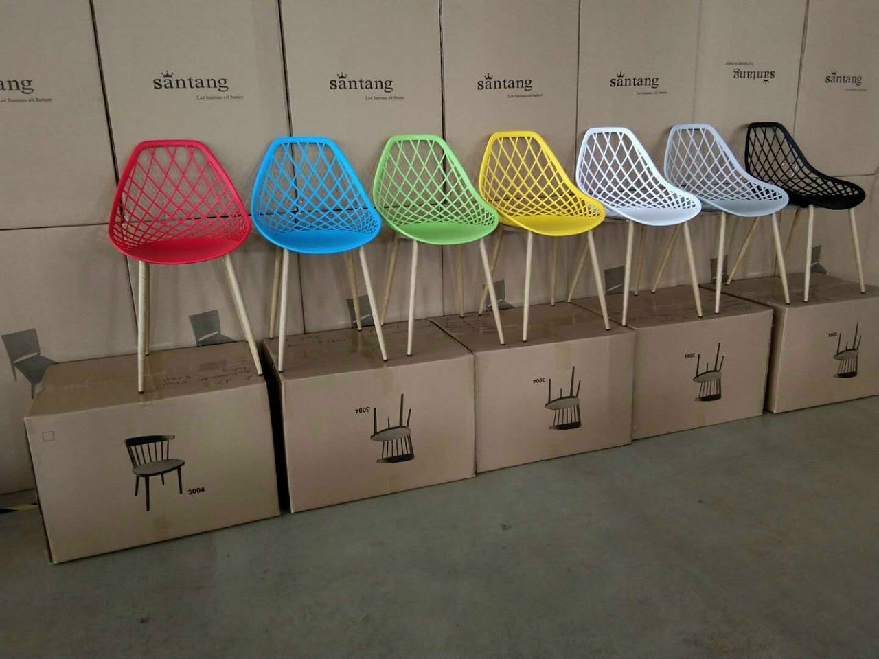 Ghế nhựa chân sắt giả gỗ PT910