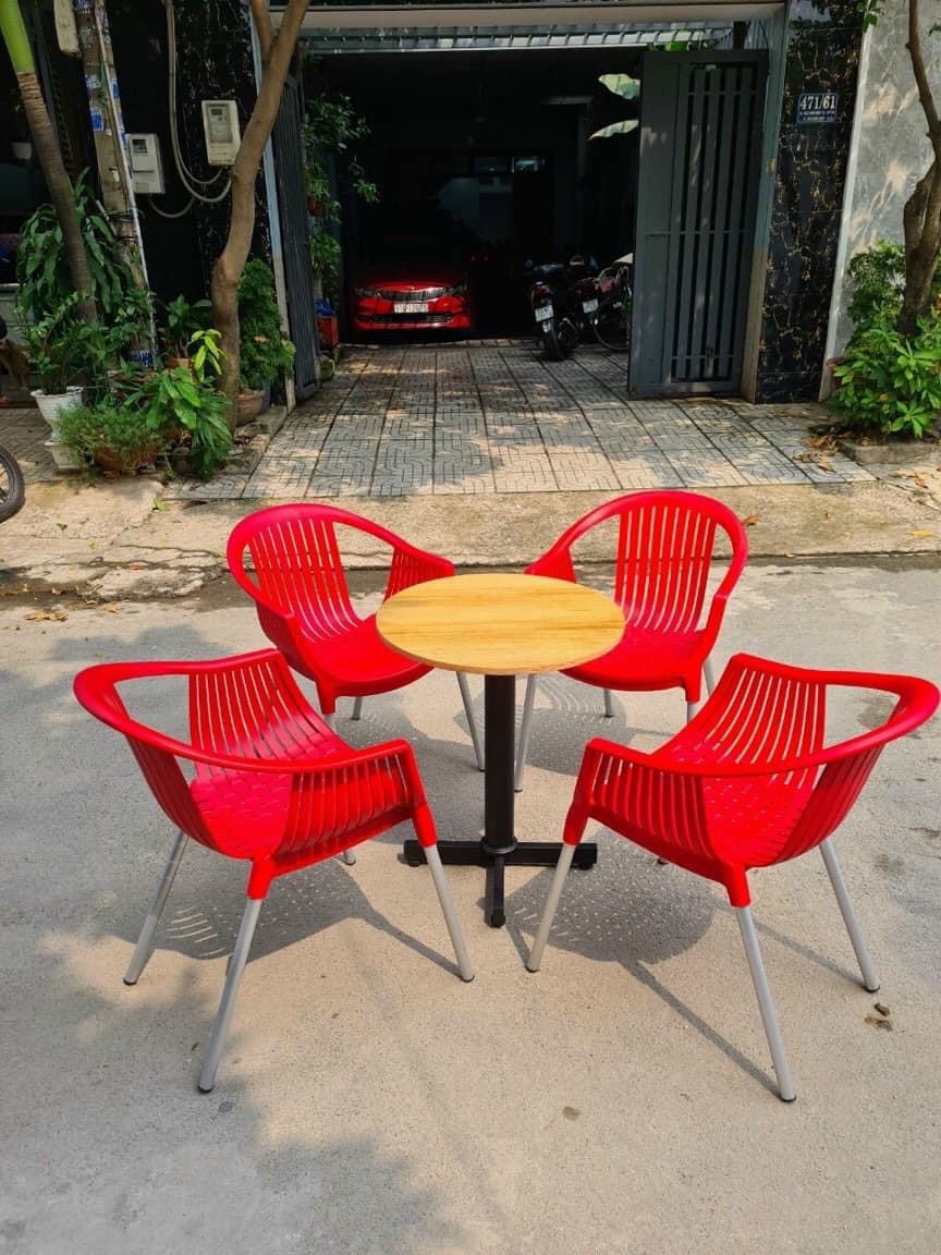 bộ bàn ghế nhựa đúc lỗ chân nhôm