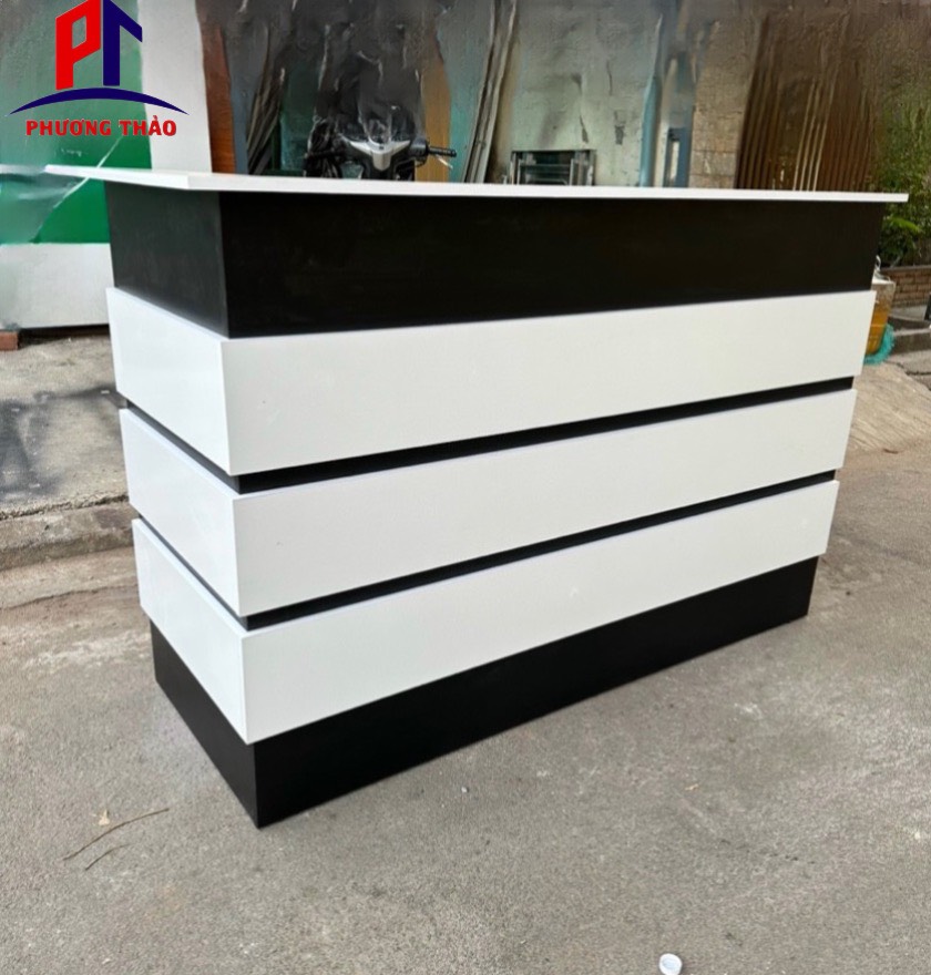 Quầy Lễ Tân Trung Tâm Góc L