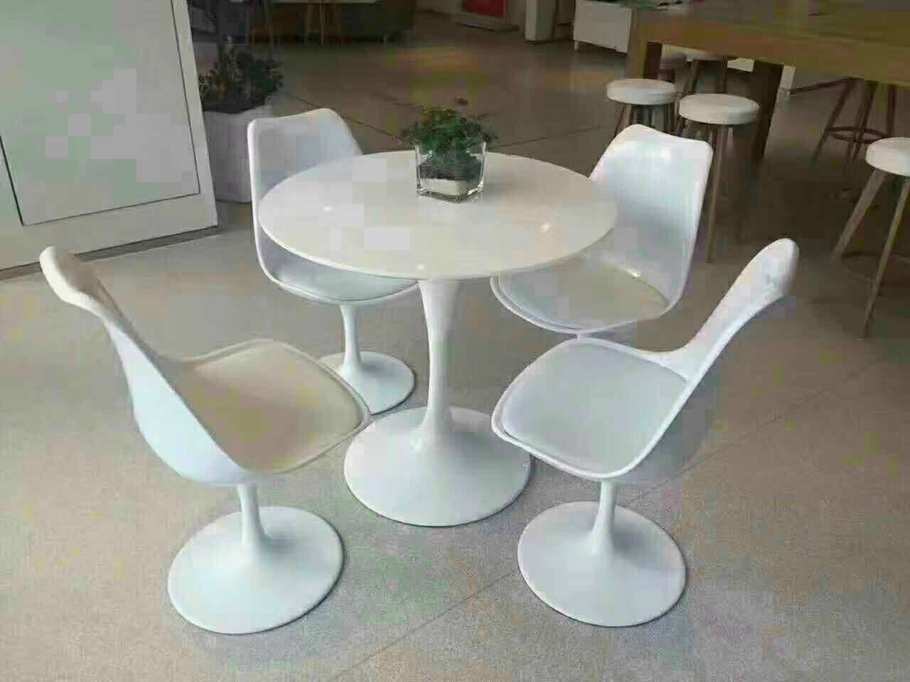bộ bàn ghế tulip nhập khẩu
