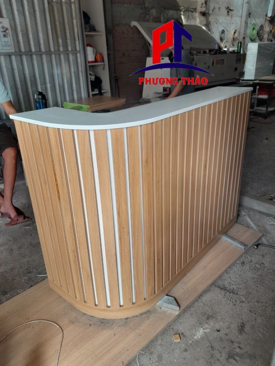 Quầy lễ tân 1m6