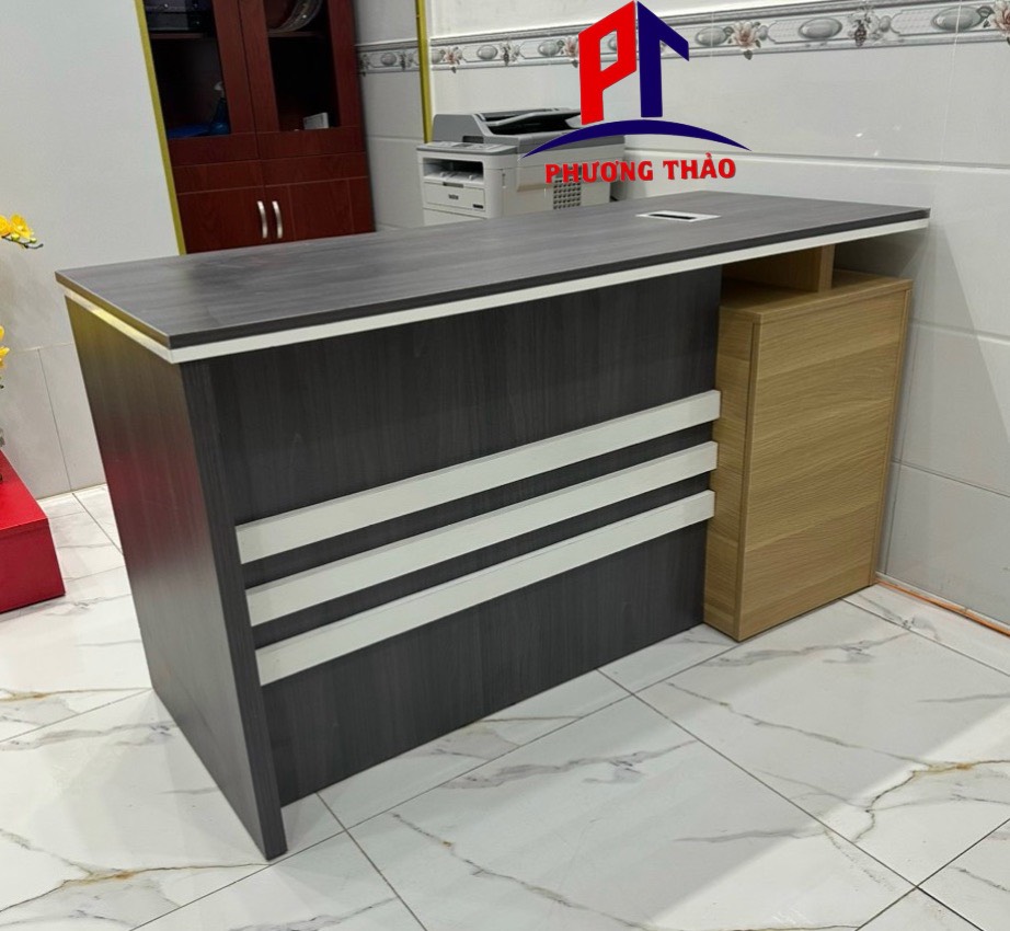 Quầy Lễ Tân Trung Tâm Góc L