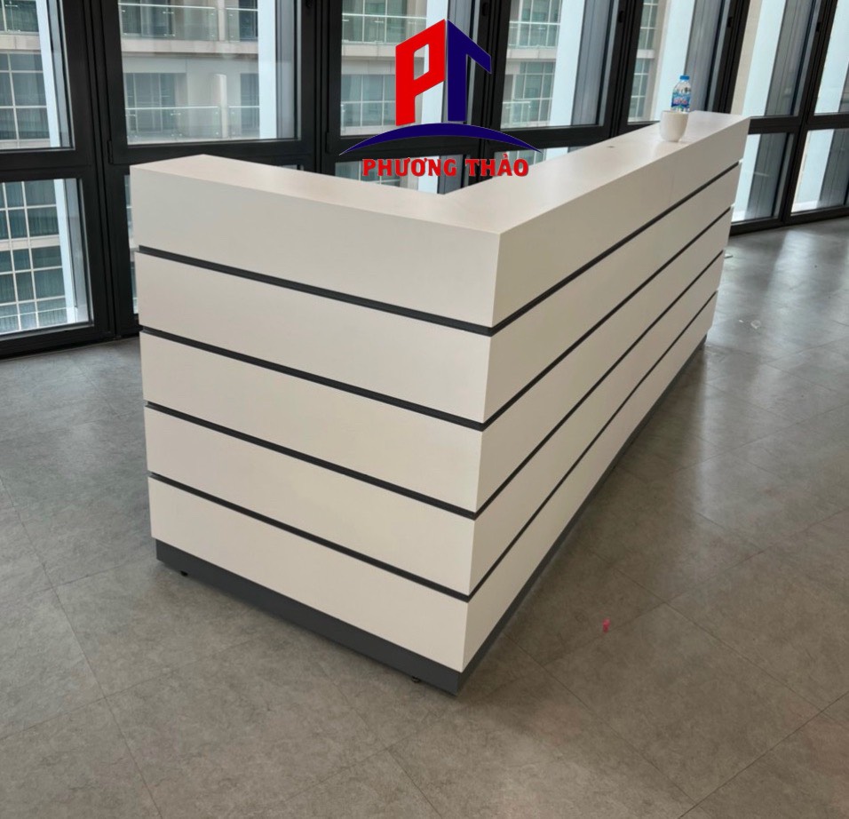 Quầy Lễ Tân Trung Tâm Góc L