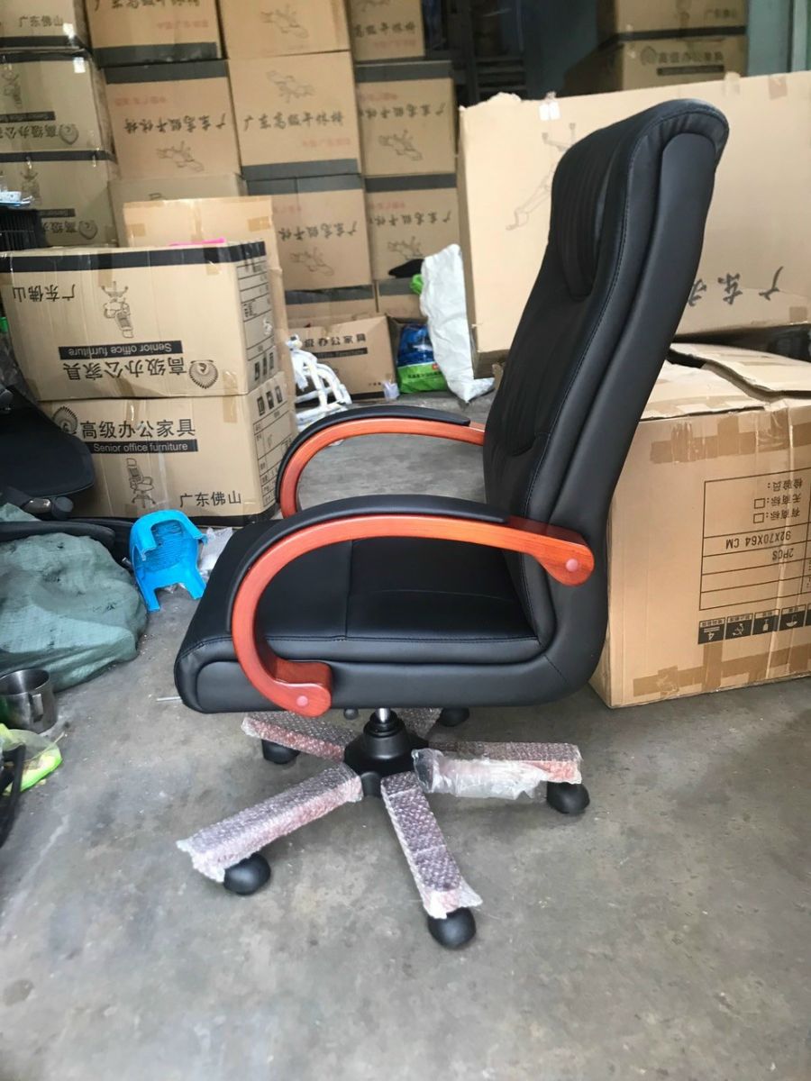 Ghế giám đốc cao cấp bọc da tay gỗ PT348