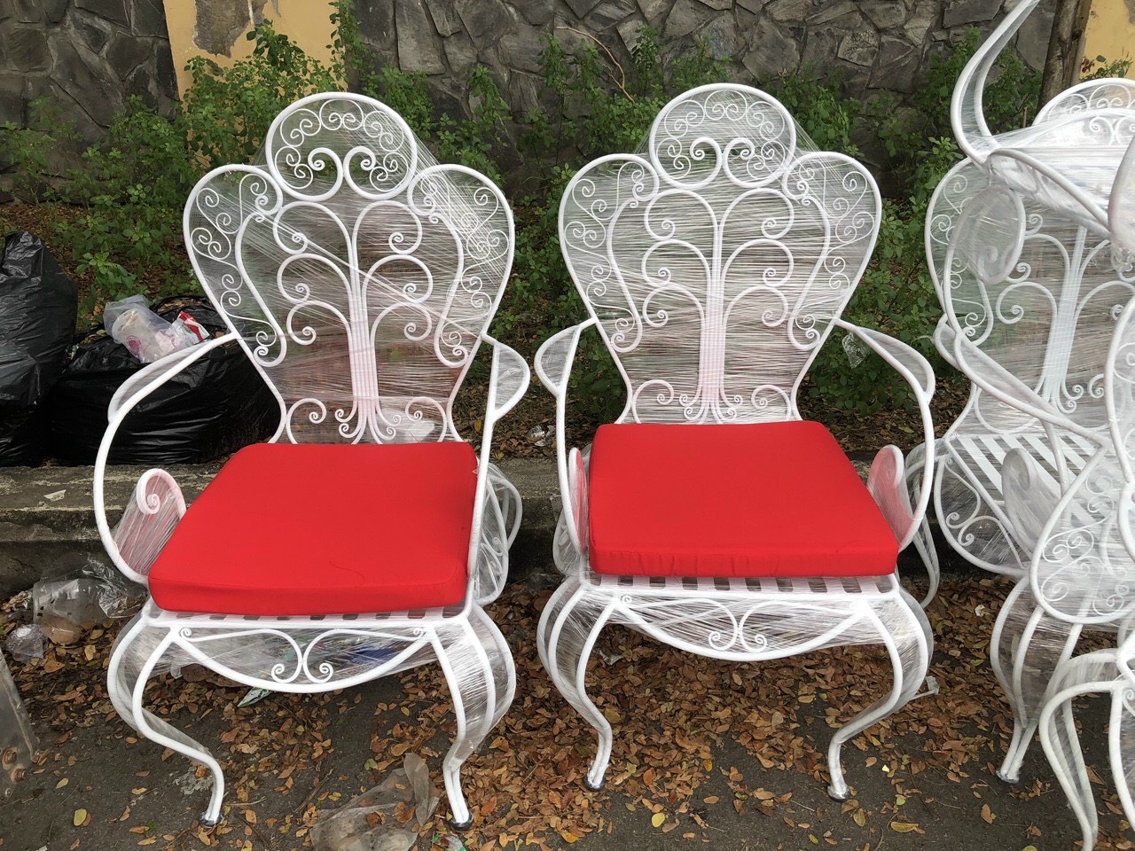 ghế sắt hoa văn cafe mỹ nghệ