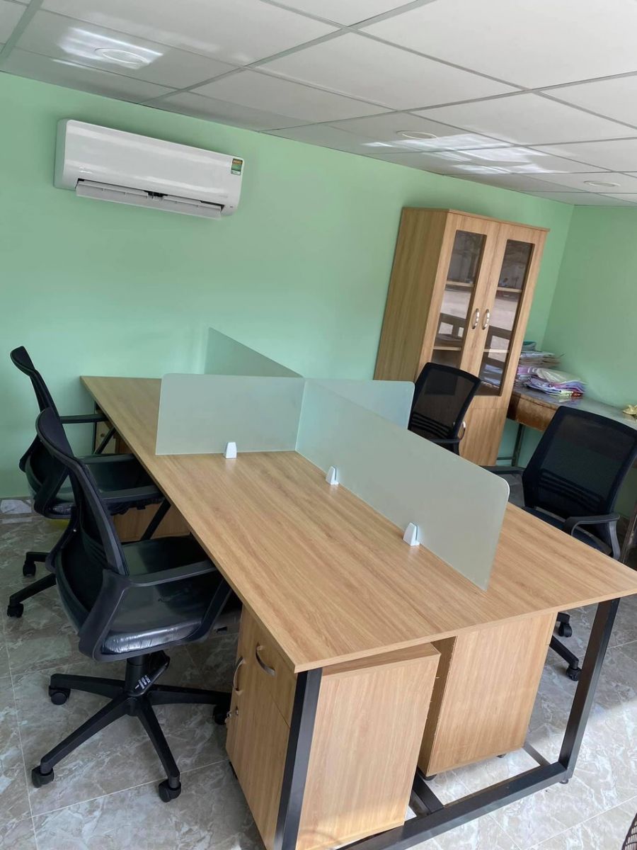 Bàn Vách Ngăn 4 Người PT030