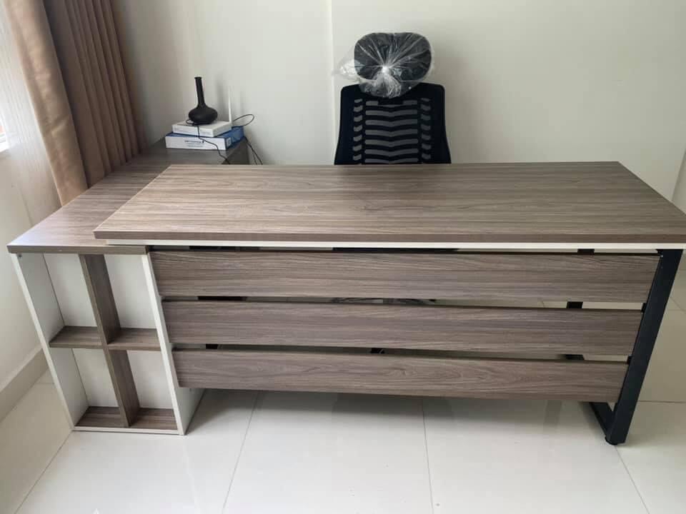 Combo Bàn Ghế Trưởng Phòng PT066