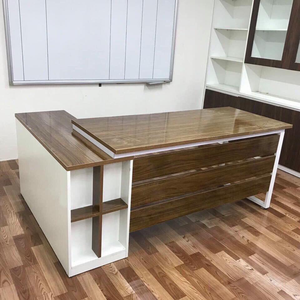 Bàn Trưởng Phòng PT064