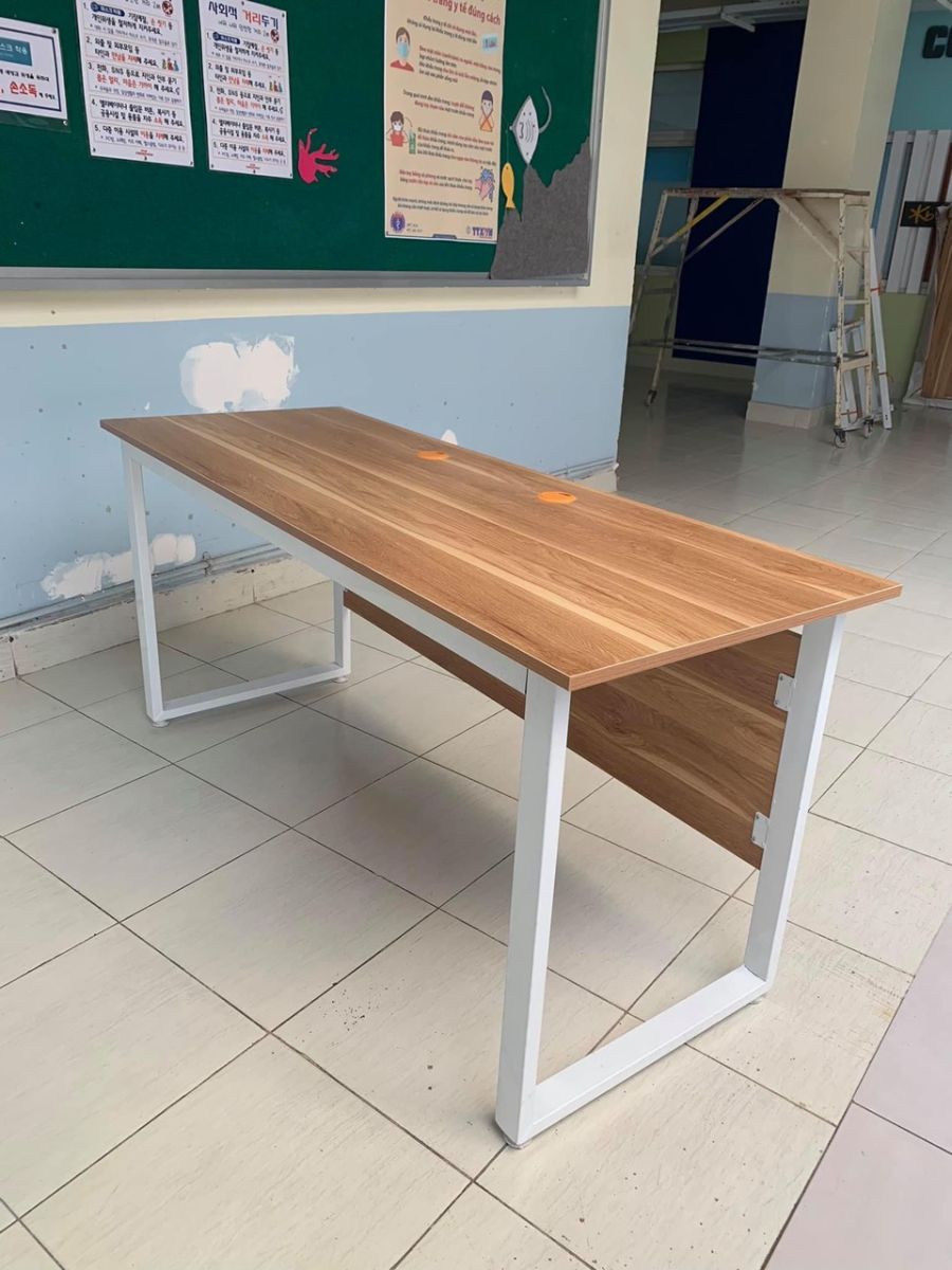 Bàn nhân viên có vách ngăn PT282