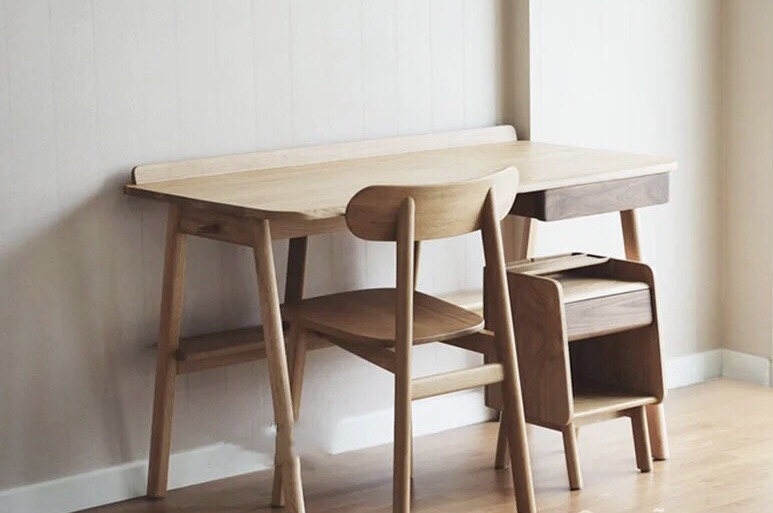 Bàn làm việc tại nhà thiết kế đẹp