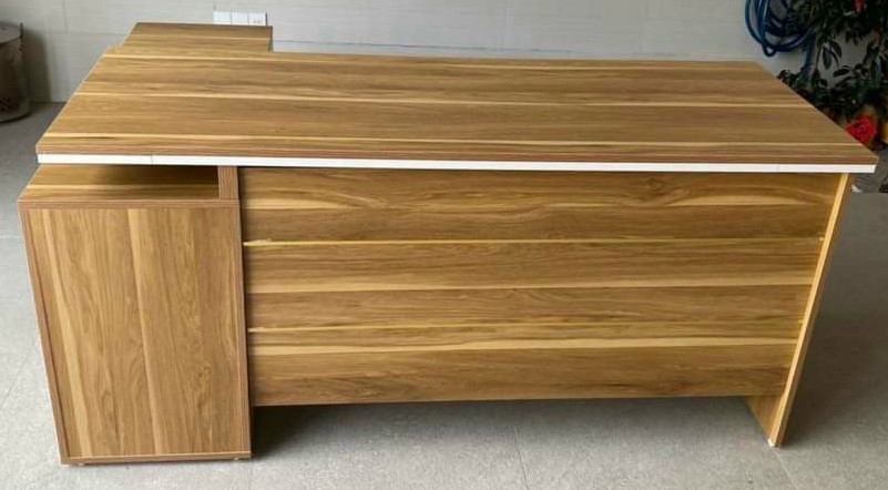 BÀN GIÁM ĐỐC PT110