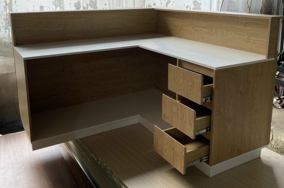 QUẦY LỄ TÂN QLTPT002