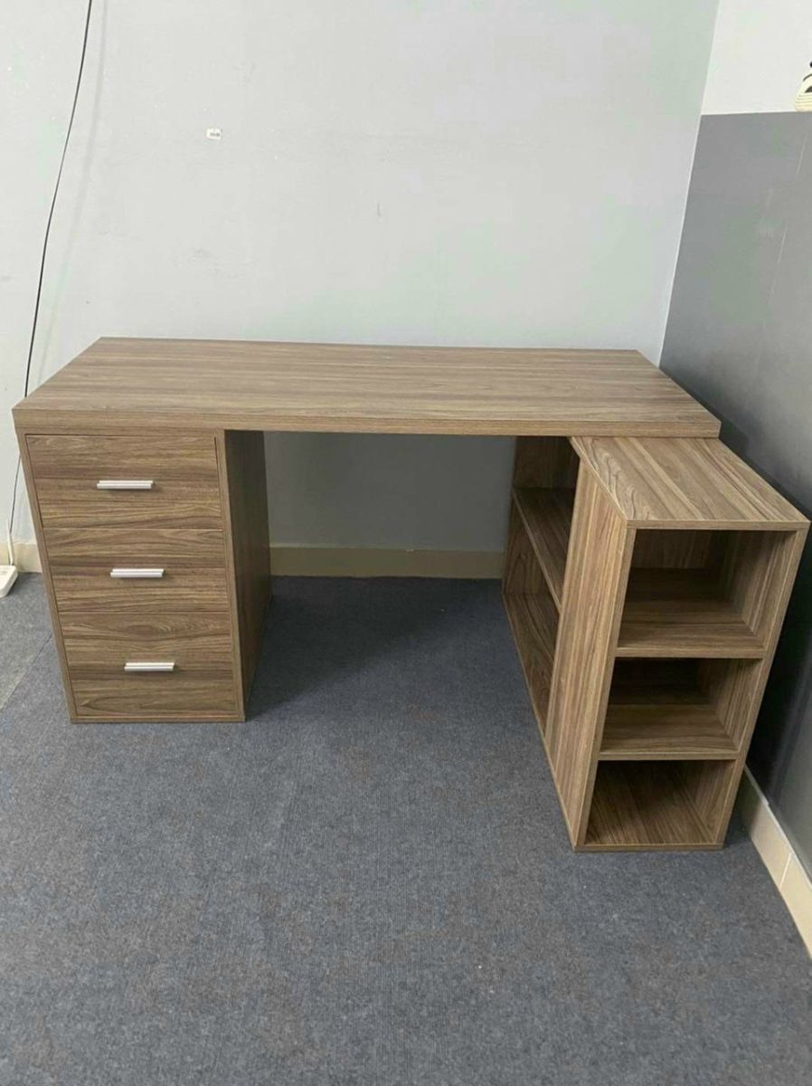 Bàn Trưởng Phòng PT213