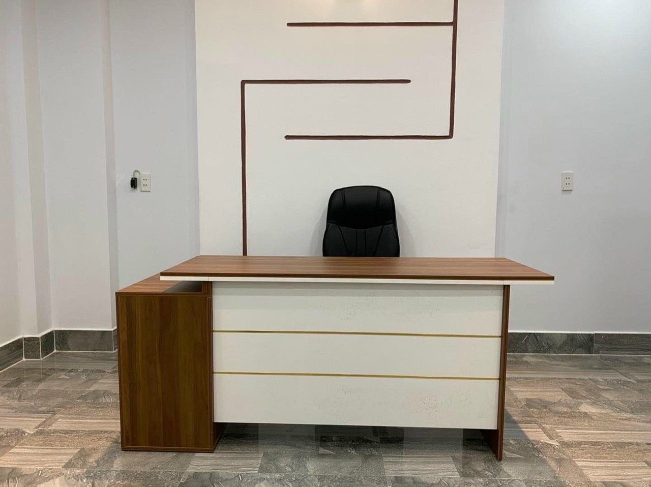 Bàn Trưởng Phòng PT068