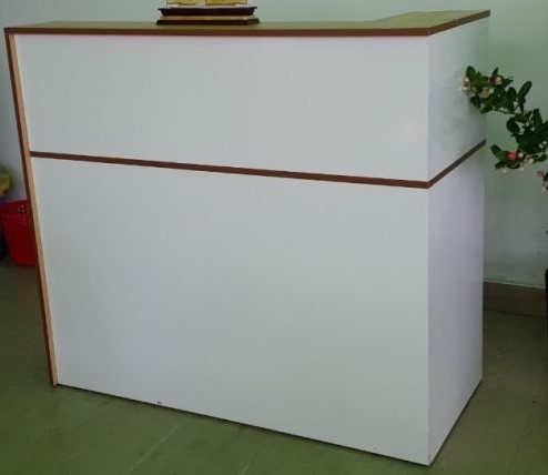 QUẦY LỄ TÂN QLTPT009