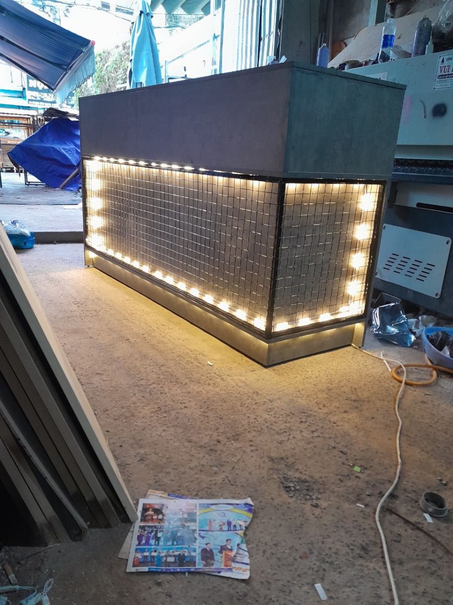 QUẦY LỄ TÂN ĐÈN LED PT1001