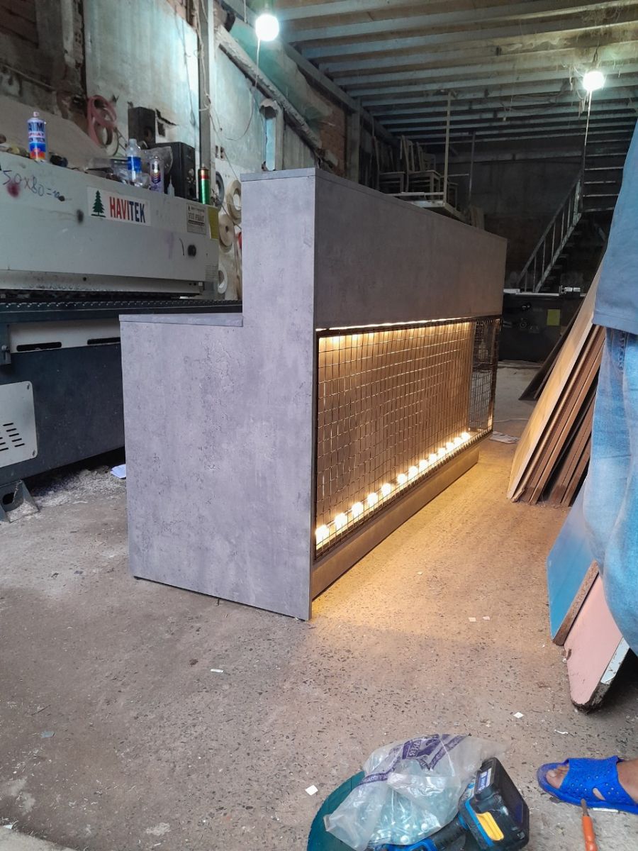 QUẦY LỄ TÂN ĐÈN LED PT1001