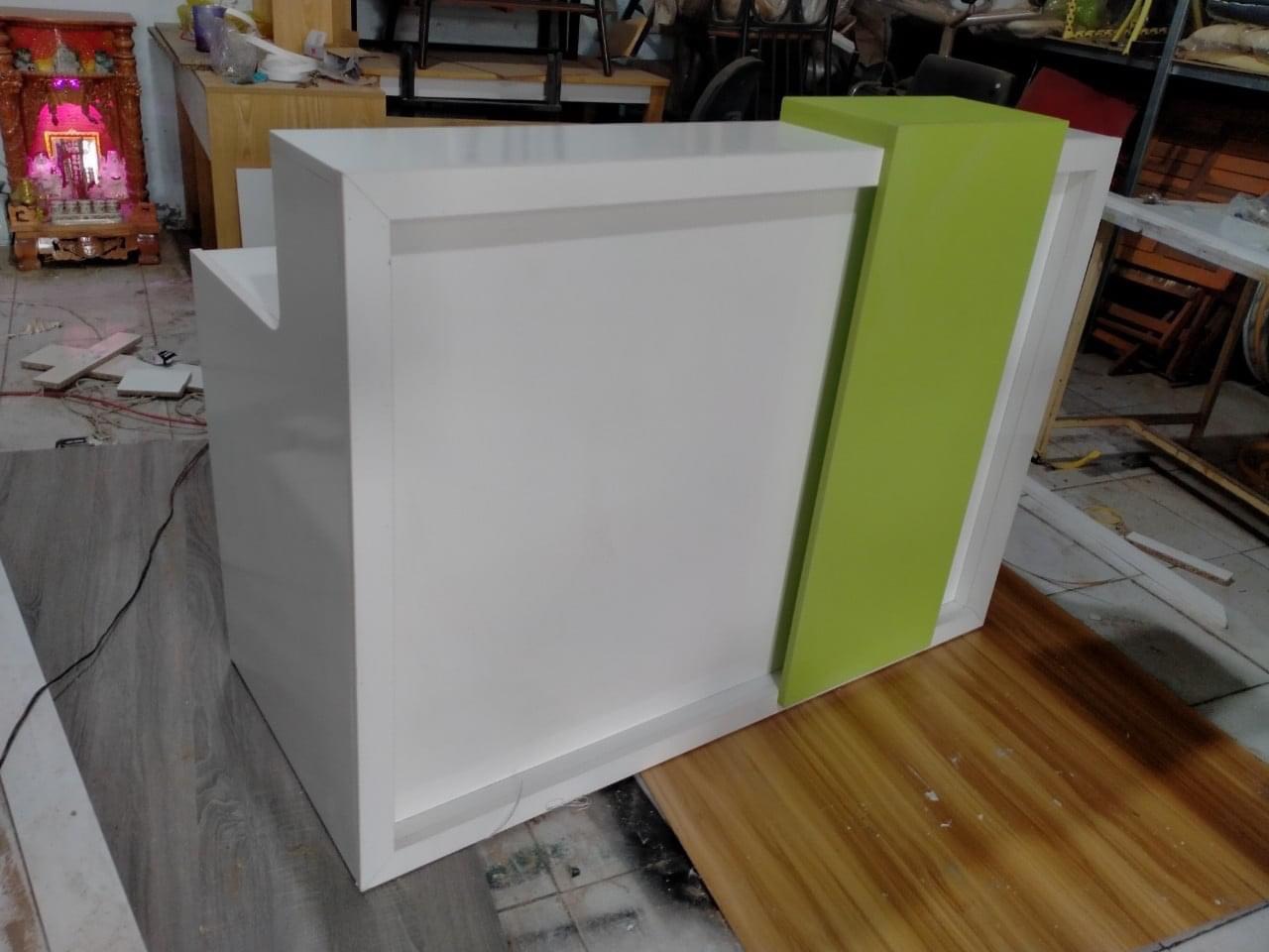 quầy lễ tân gỗ công nghiệp đơn giản PT1026