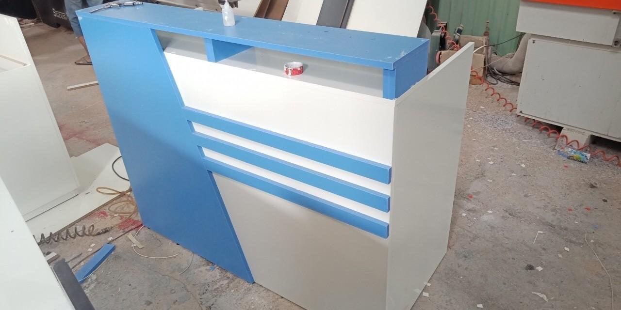 Quầy Lễ Tân Gỗ Công Nghiệp Đơn Giản PT1027