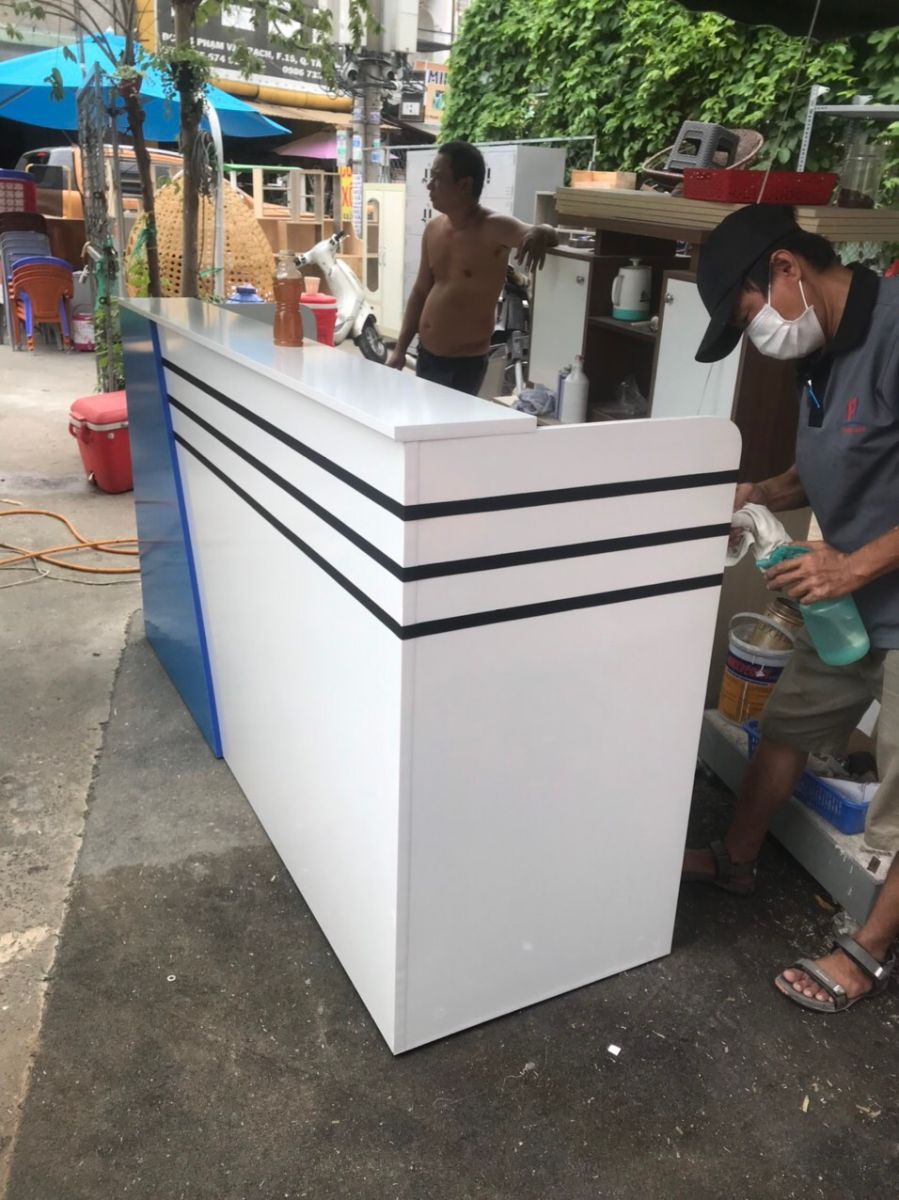 Quầy Lễ Tân Gỗ Công Nghiệp Đơn Giản PT1027