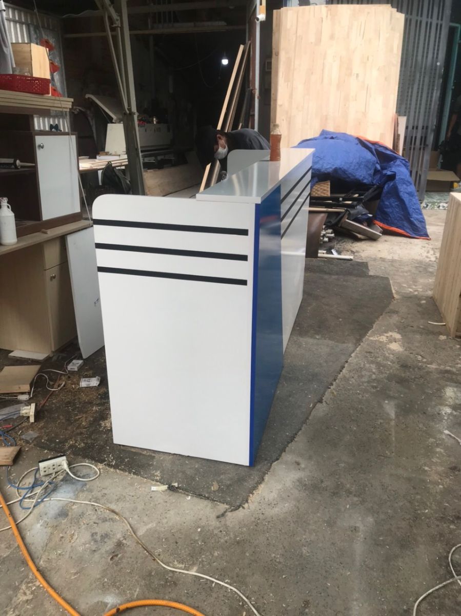 Quầy Lễ Tân Gỗ Công Nghiệp Đơn Giản PT1027