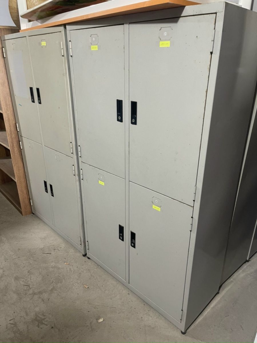 tủ hồ sơ sắt thanh lý mới 70%